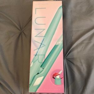 🛑🛑SOLD🛑🛑Lux + Willow Lunar Hair straightener